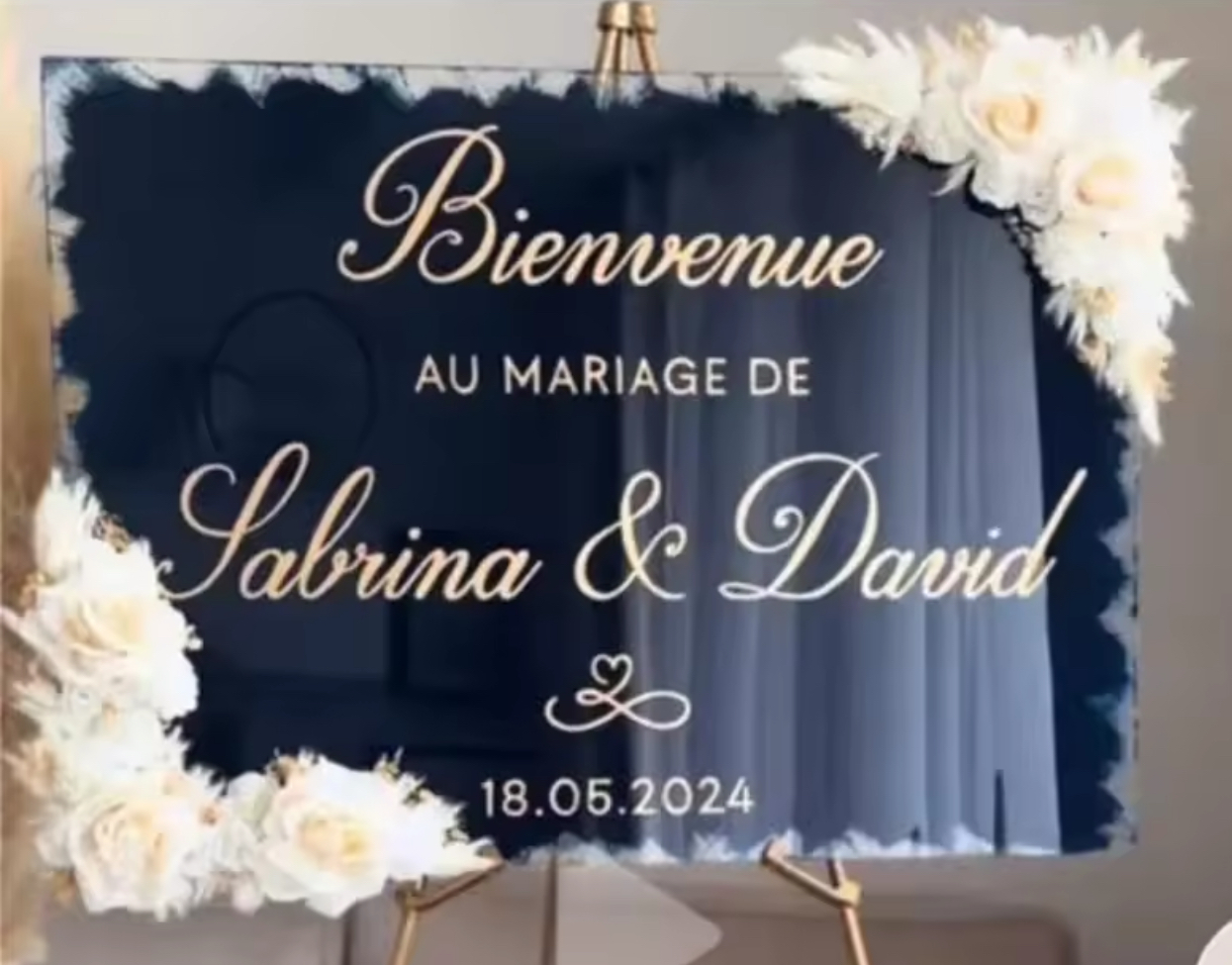 Miroir de bienvenue personnalisé pour un mariage